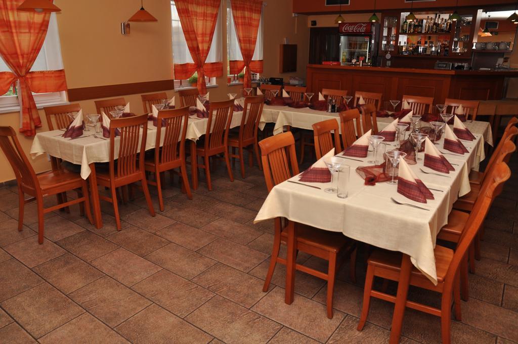 Pension & Restaurant Silma With Wellness Rychvald Exterior photo